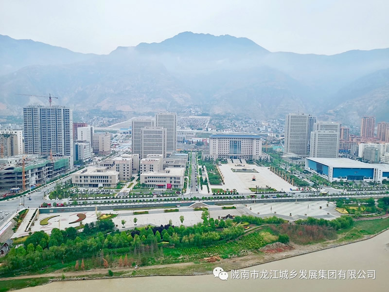 匠心傾注、喜封金頂——龍江?雙子座商住小區(qū)主體順利封頂